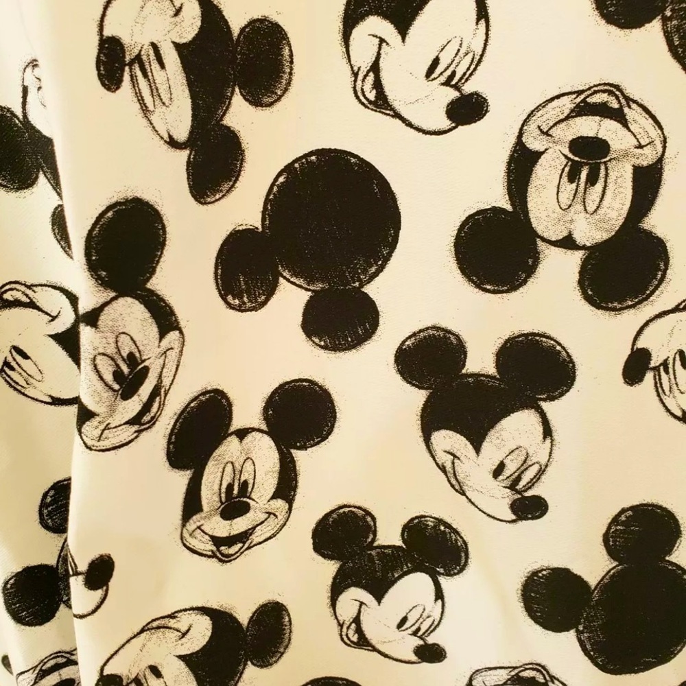Mickey Mouse Apron!! - Picture 2 of 6